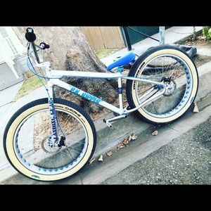 Meet your Posher, Camilo